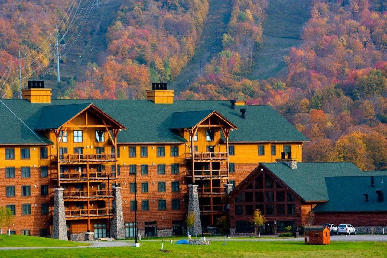 Hope Lake Lodge & Indoor Waterpark Cortland Exterior photo